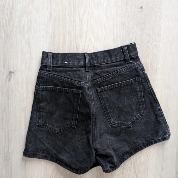 Mango Shorts - Picture 3 of 3